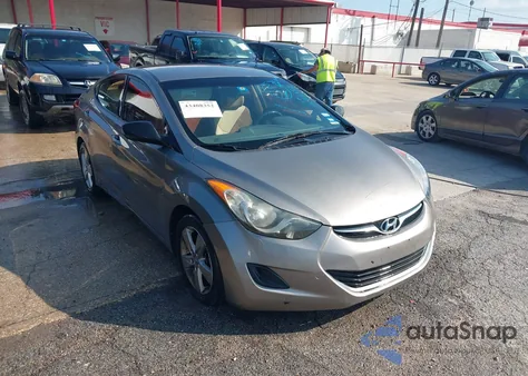 2013 Hyundai Elantra Gls z USA, uszkodzony, nr VIN 5NPDH4AE8DH381021